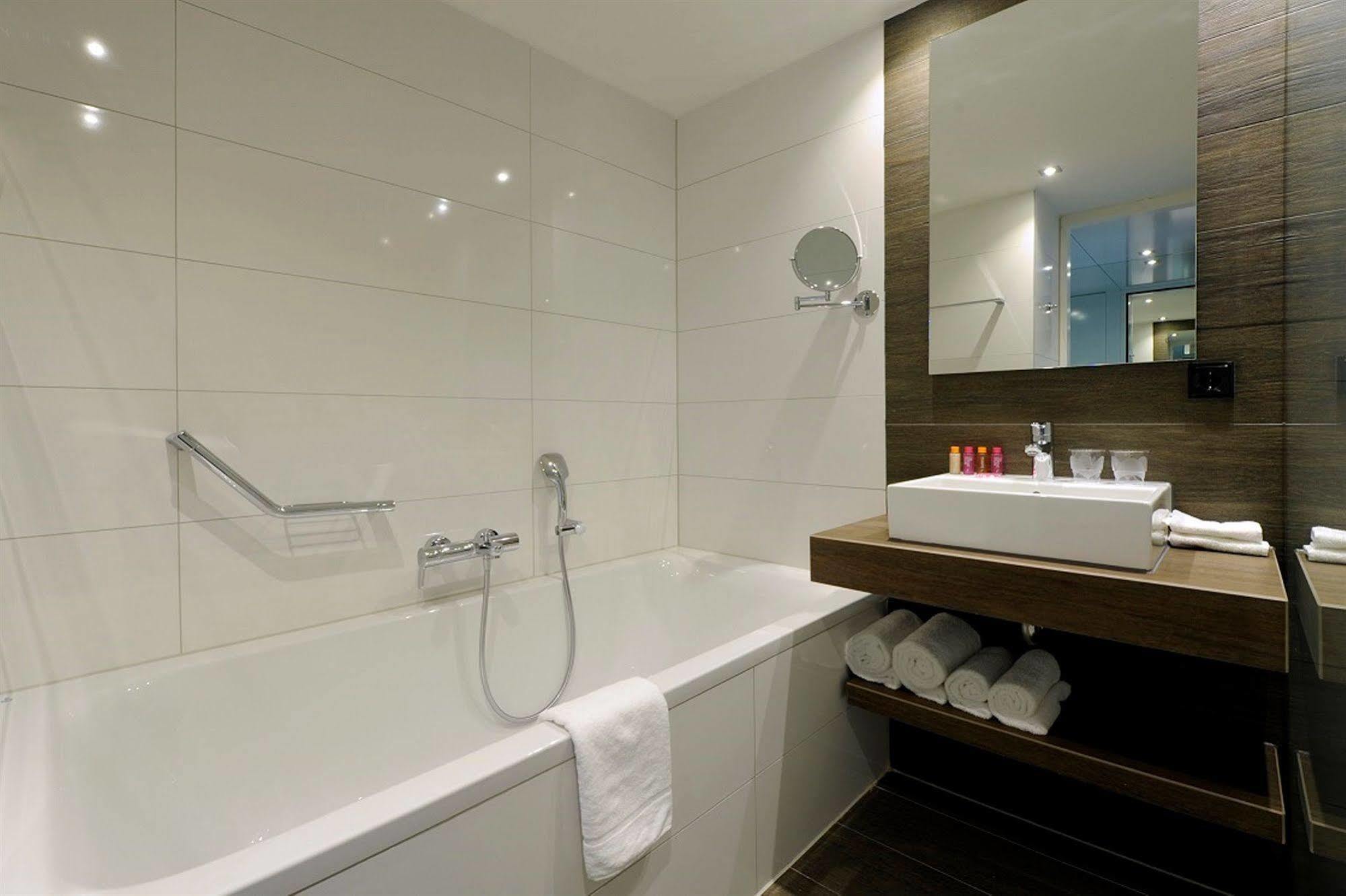 Van Der Valk Hotel Hoorn Хорн Екстериор снимка